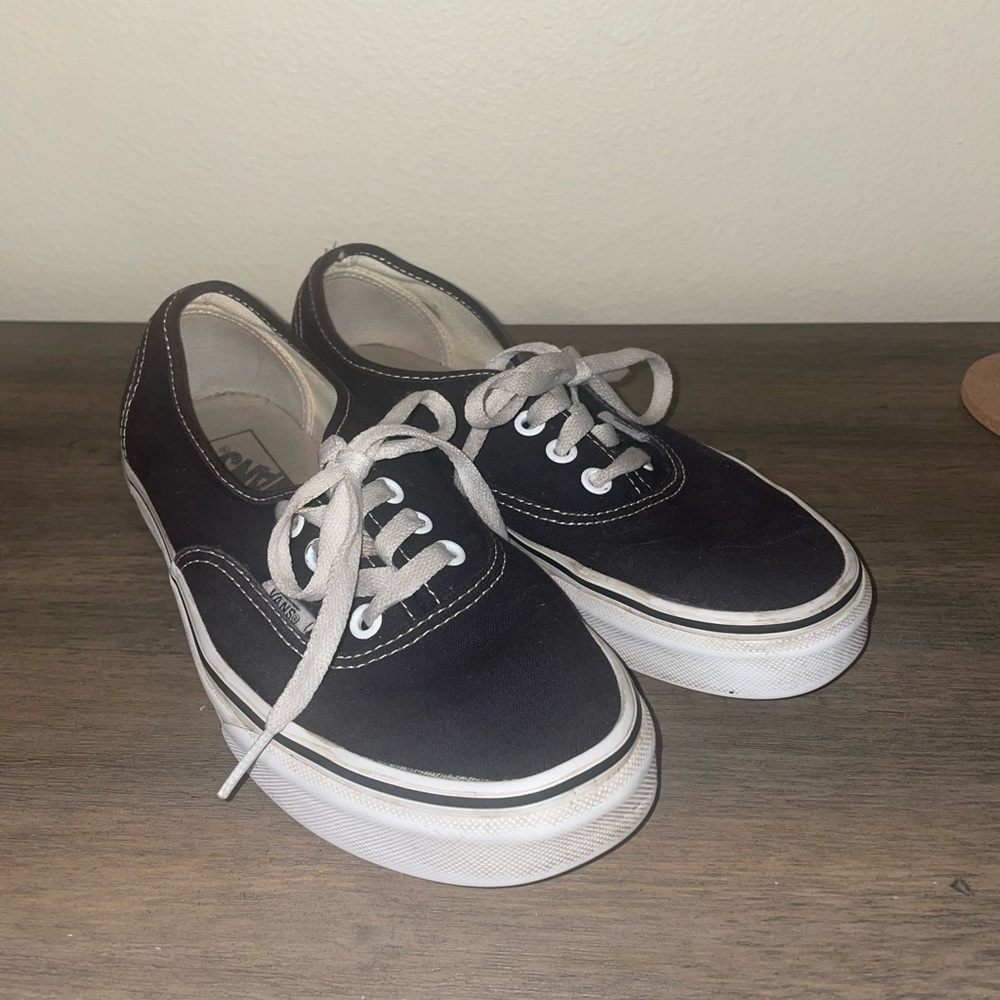 ⚡️SALE⚡️Vans Authentic
